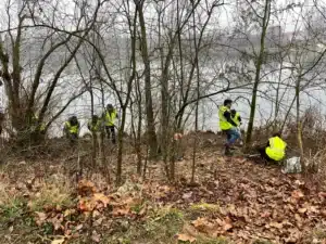 des eleves des mfr du rhone participent a une operation de n