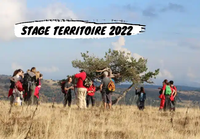 groupe de jeunes randonneurs mfr en stage territoire dans le